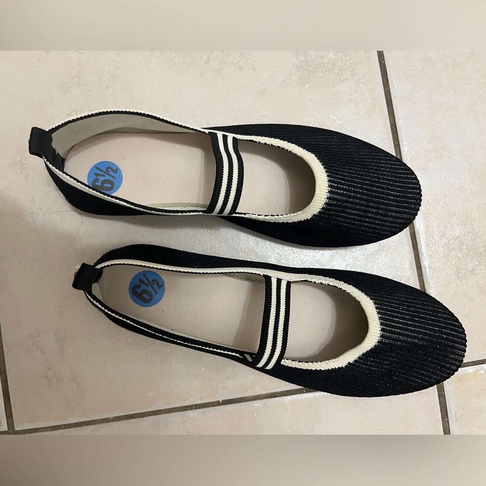 Danskin Black and Cream Flats